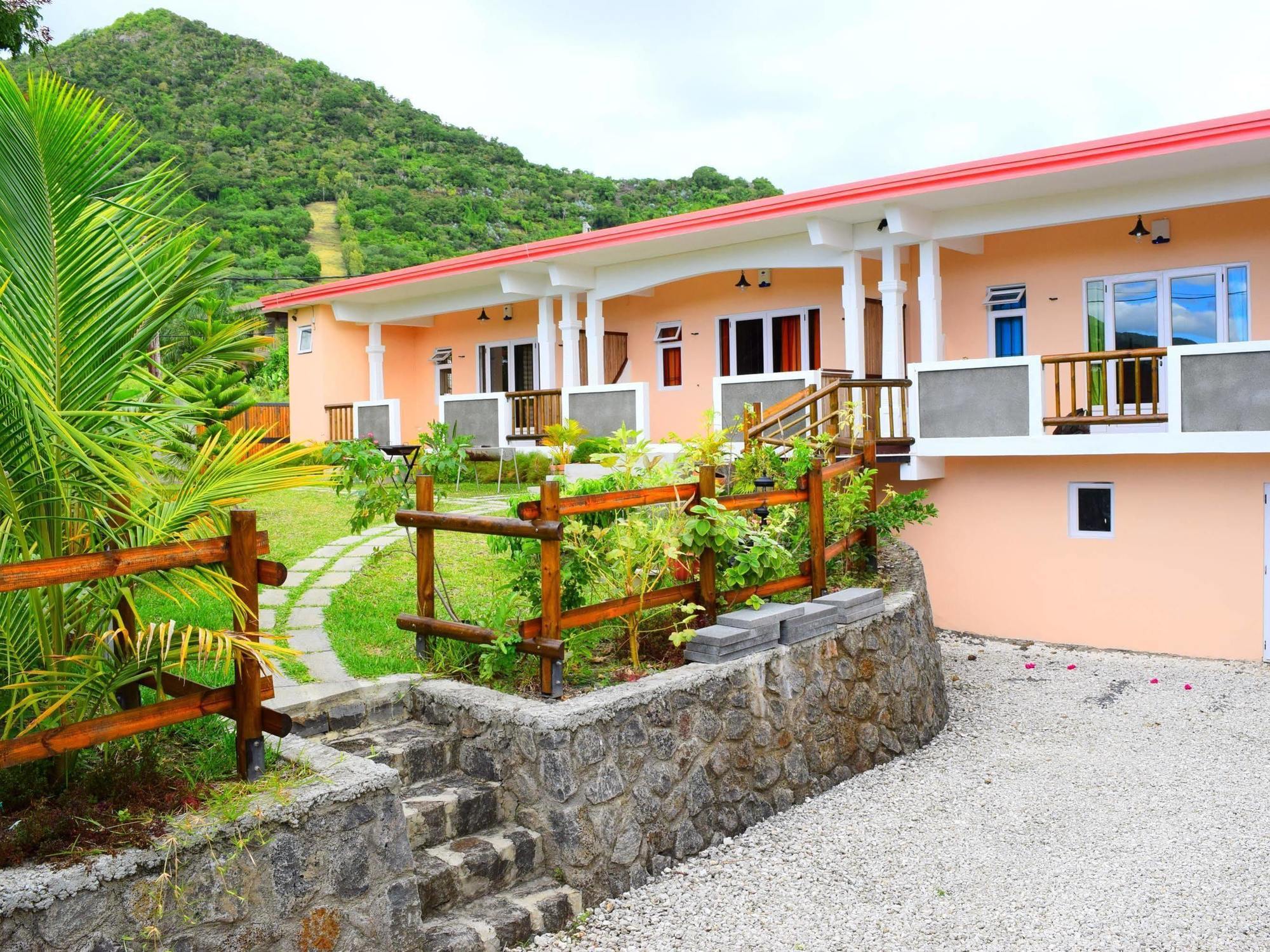 Mountain View Hotel La Gaulette Exterior photo